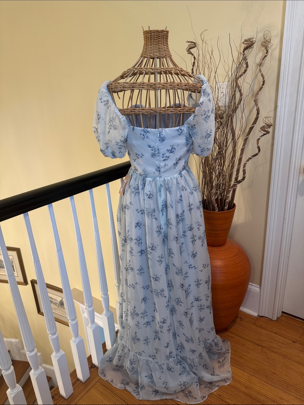 Storia NWT beautiful blue floral maxi dress ⭐️6 - Picture 4 of 11